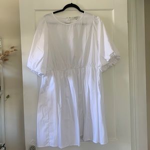 NWT White Flouncy Sleeve Dress